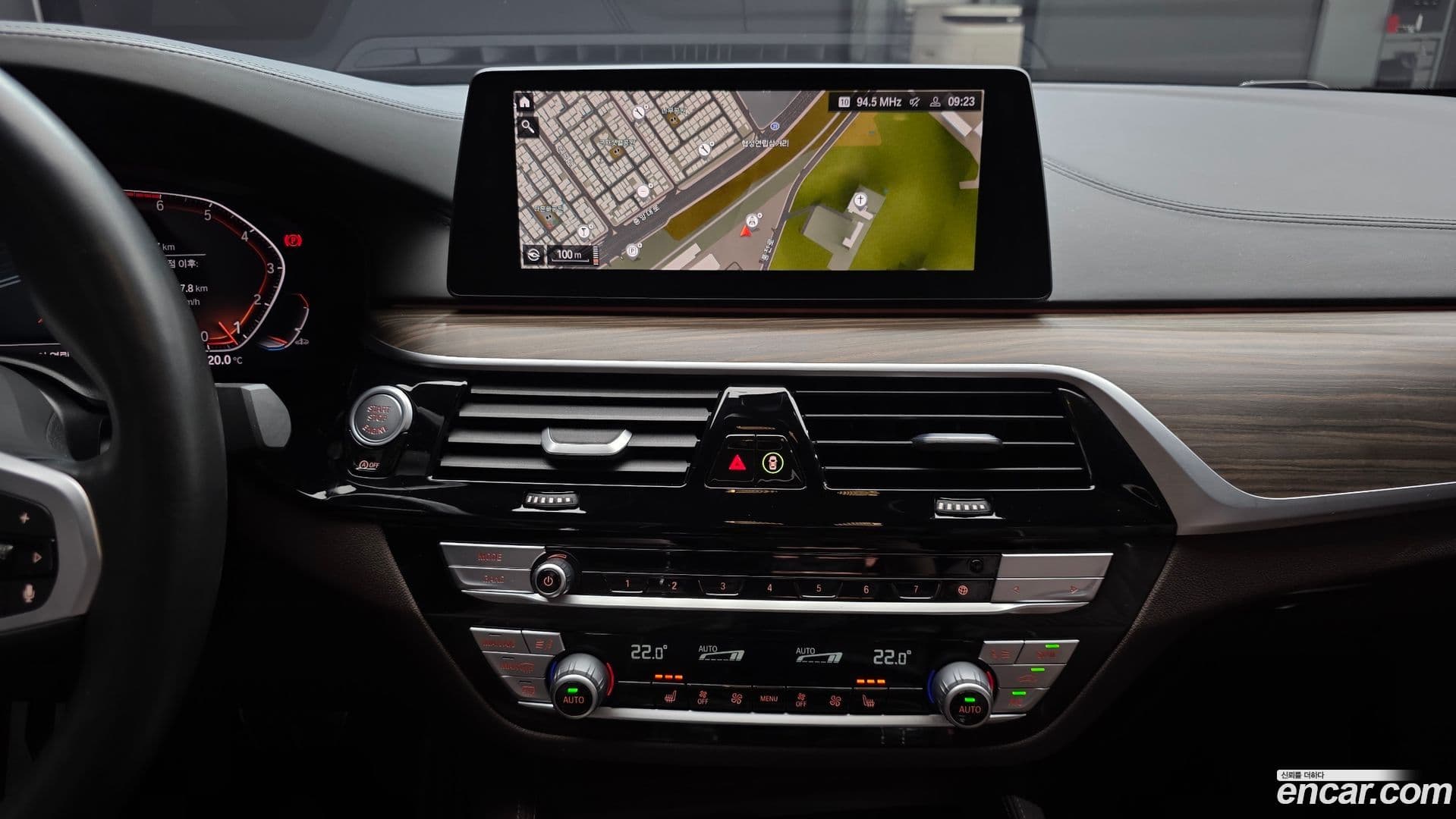 Main__Slider__Photo:5-Series BMW 2020.4-15