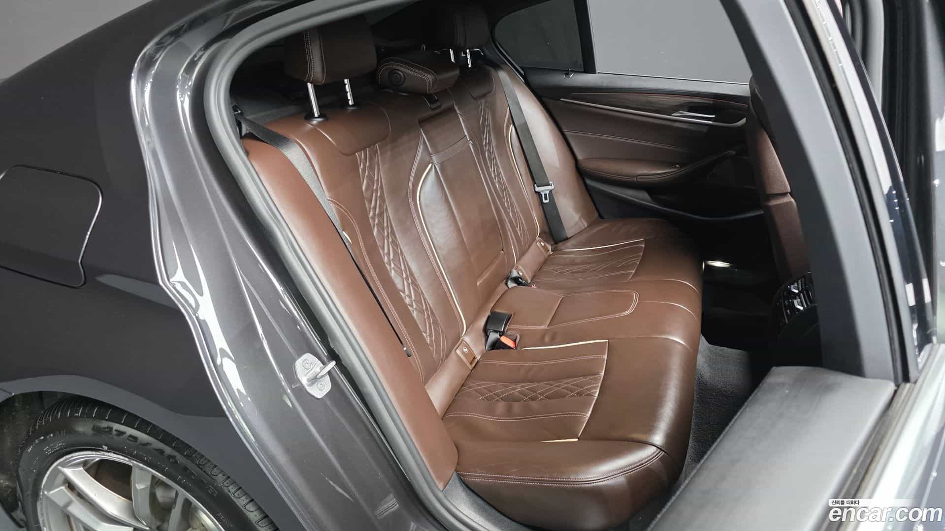 5-Series BMW 2020.4-INNER-036