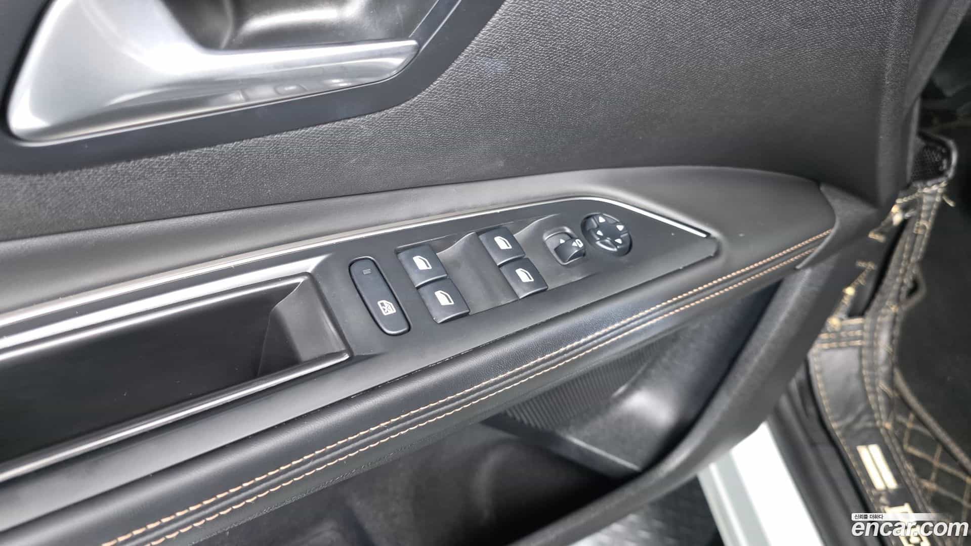 5008 Peugeot 2019.8-OPTION-043