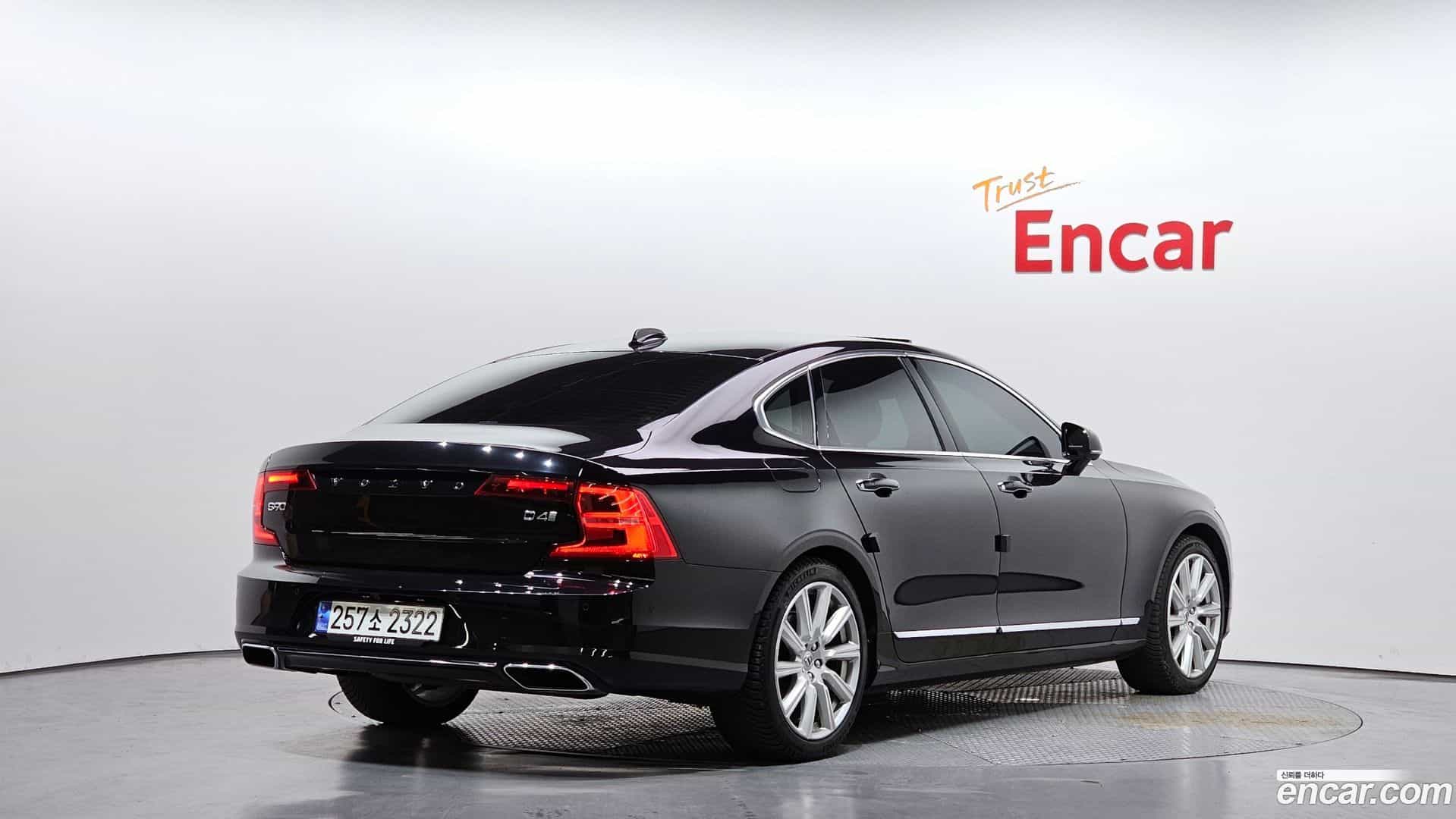 S90 Volvo 2018.4-OUTER-002