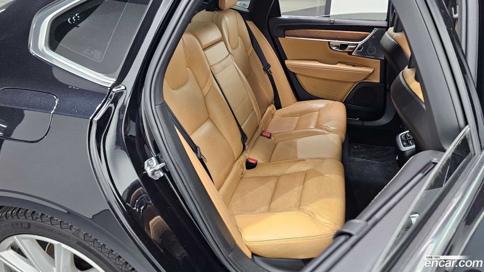 S90 Volvo 2018.4-OPTION-015