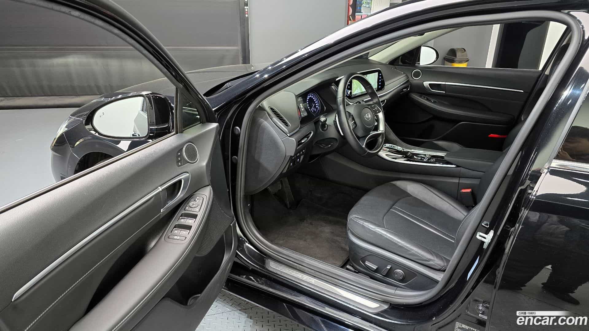 Sonata Hyundai 2022.2-INNER-010