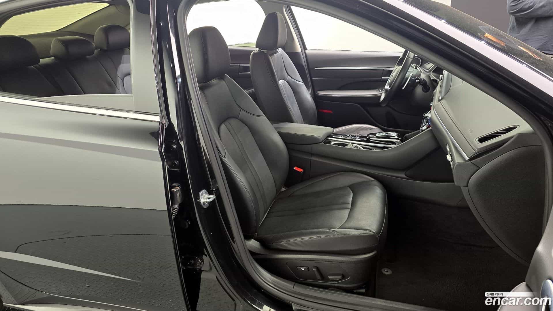 Sonata Hyundai 2022.2-INNER-036