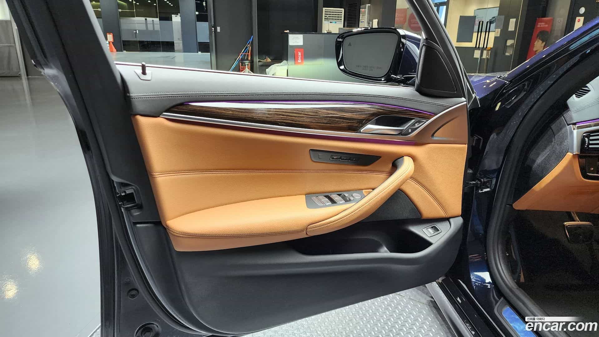 5-Series BMW 2021.1-INNER-034