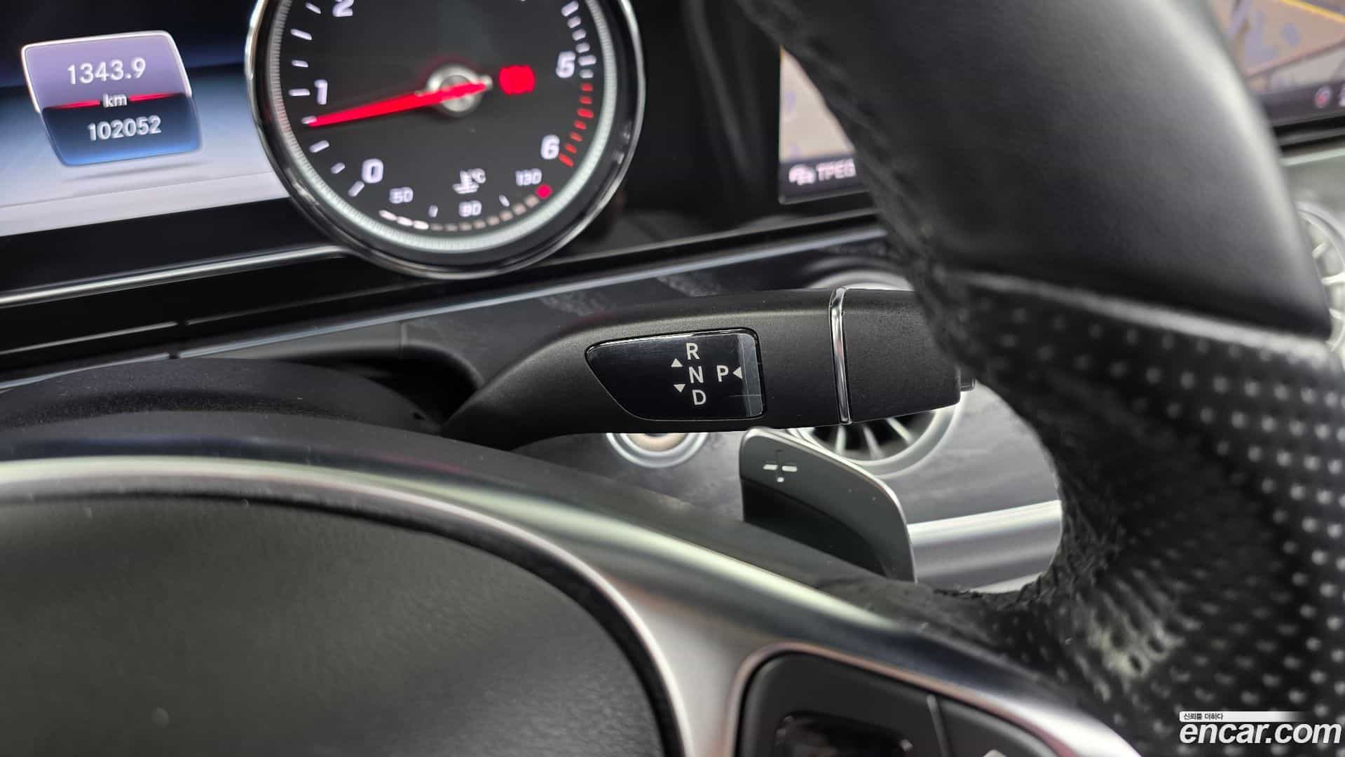 E-Class Mercedes-Benz 2018.10-INNER-009