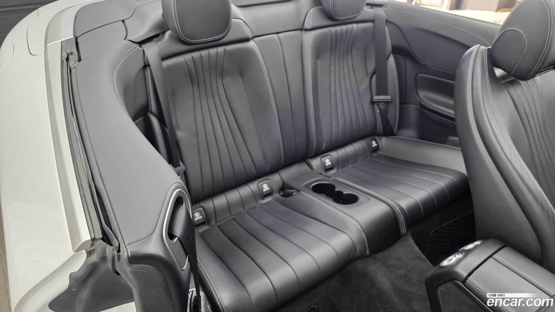 E-Class Mercedes-Benz 2018.10-OPTION-016