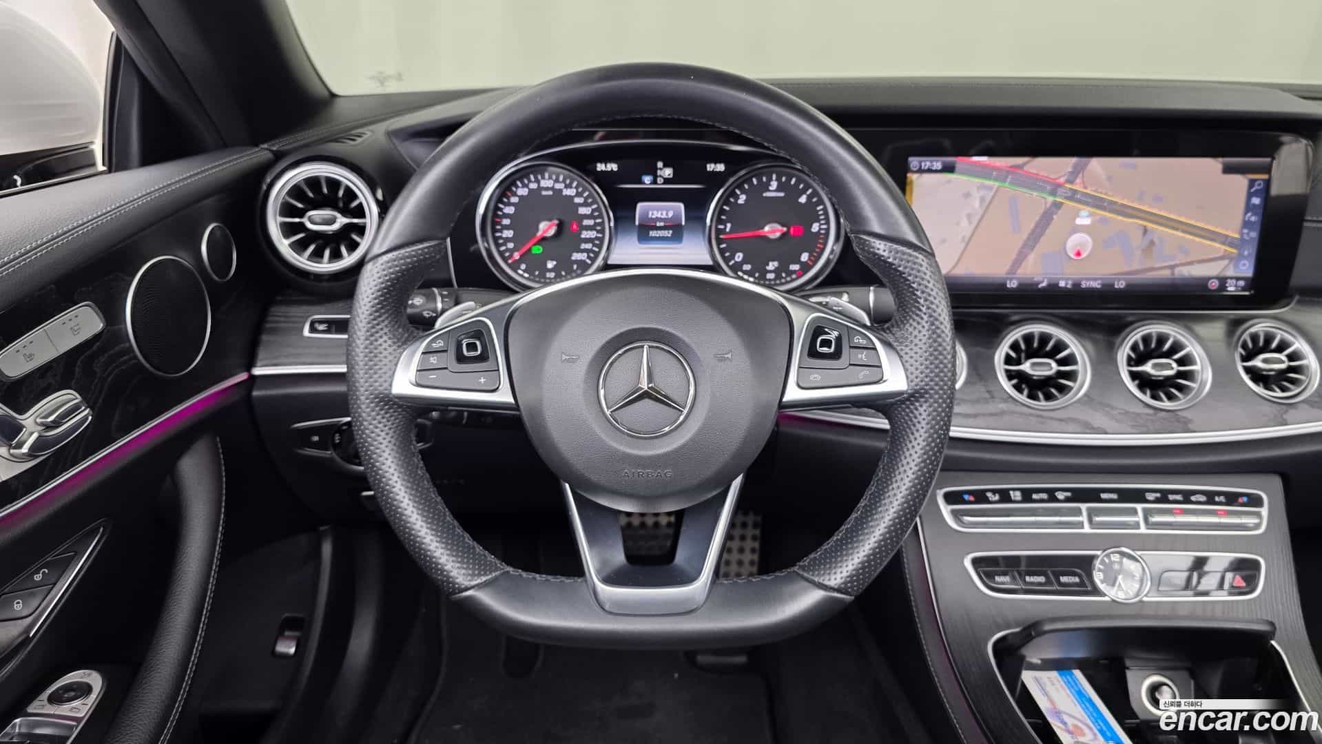 E-Class Mercedes-Benz 2018.10-OPTION-017