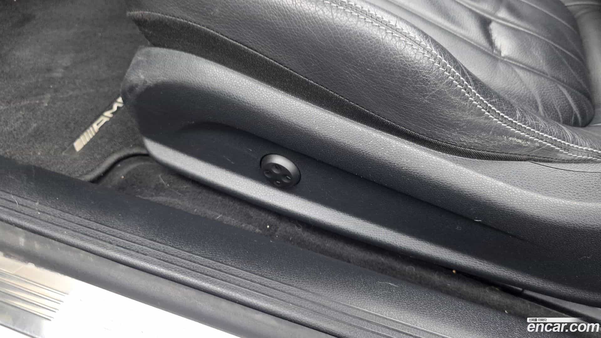 E-Class Mercedes-Benz 2018.10-OPTION-045
