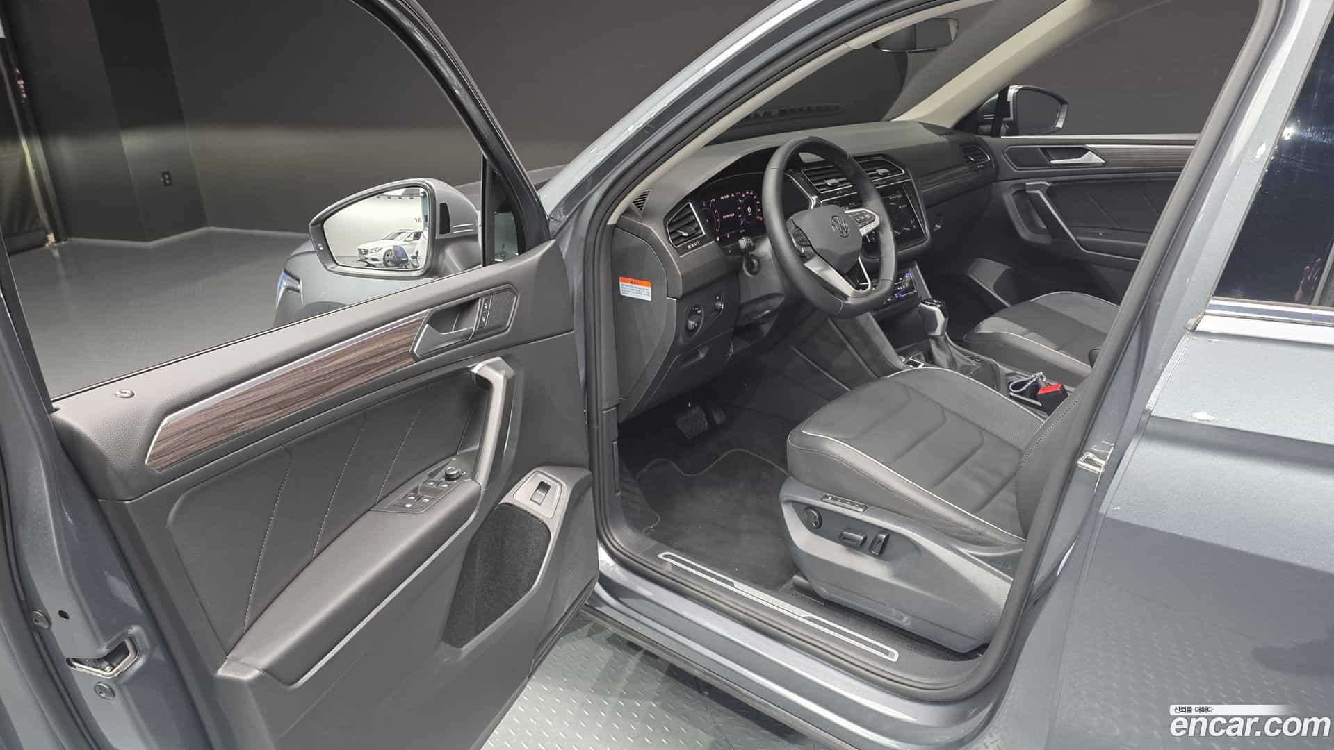 Tiguan Volkswagen 2024.3-INNER-010