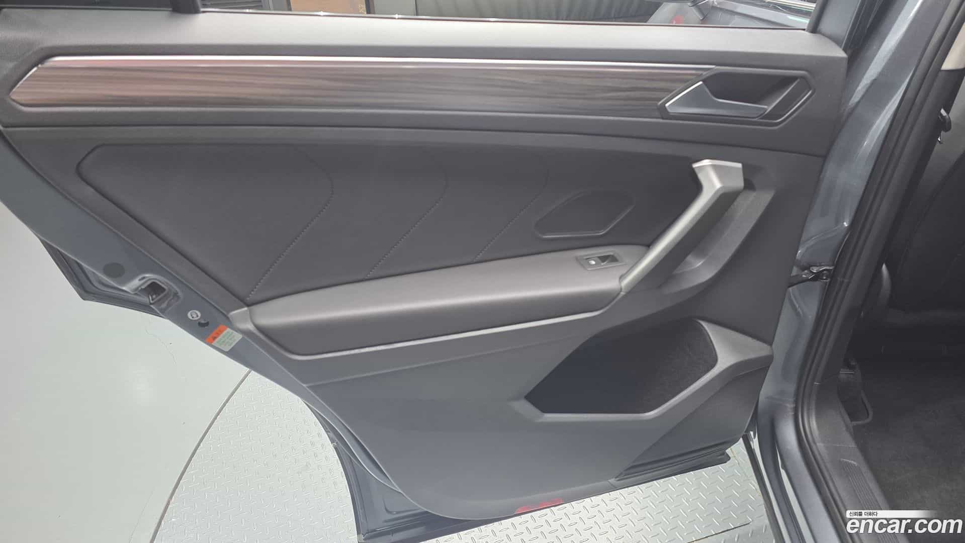 Tiguan Volkswagen 2024.3-INNER-035
