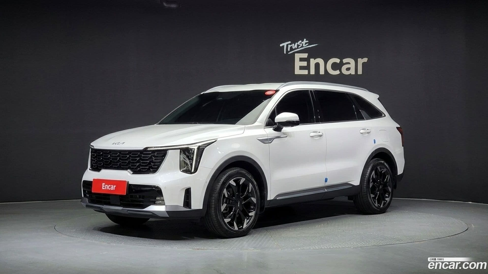 Main__Slider__Photo:Sorento Kia 2025.1-0