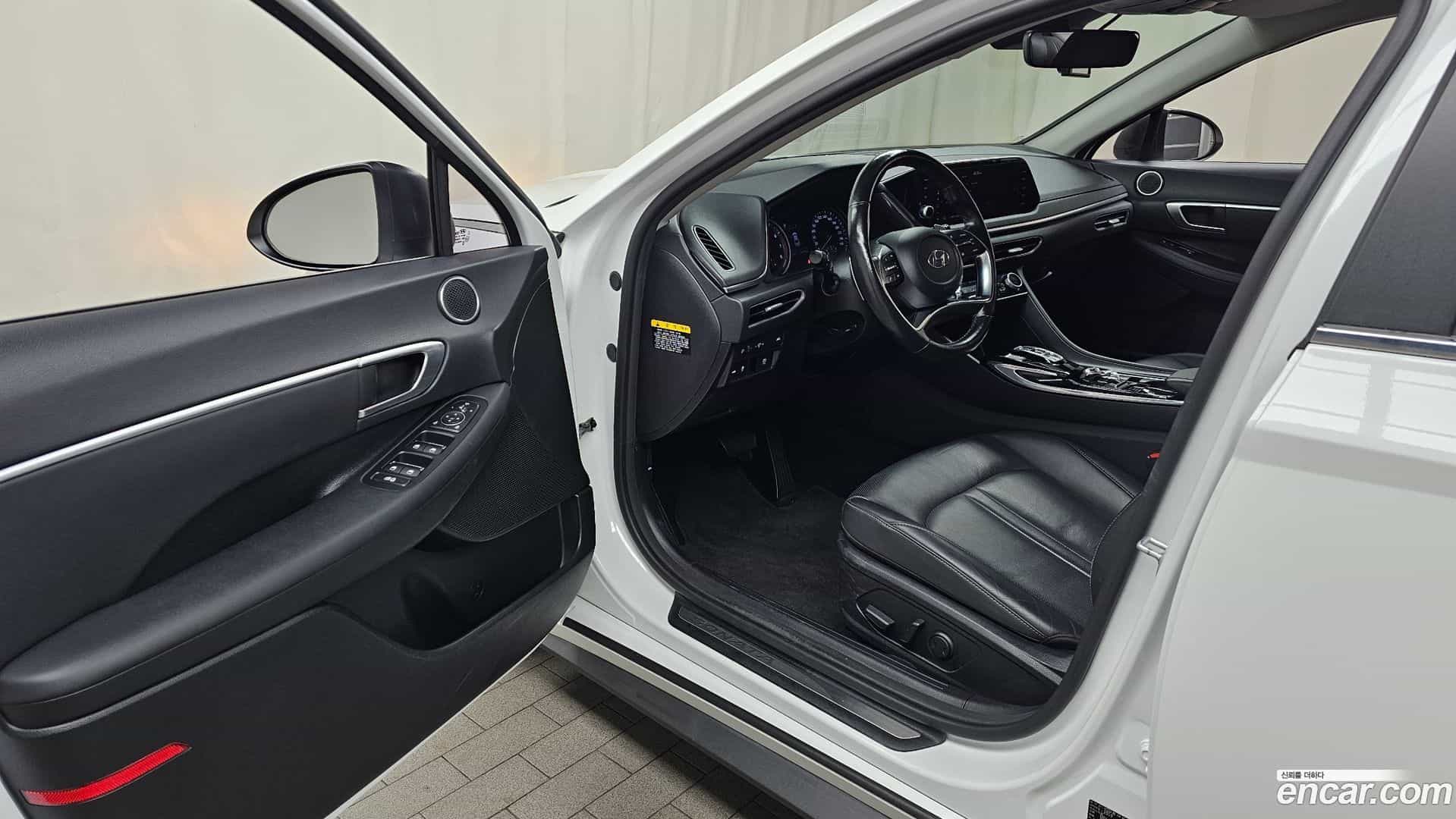 Sonata Hyundai 2019.4-INNER-010
