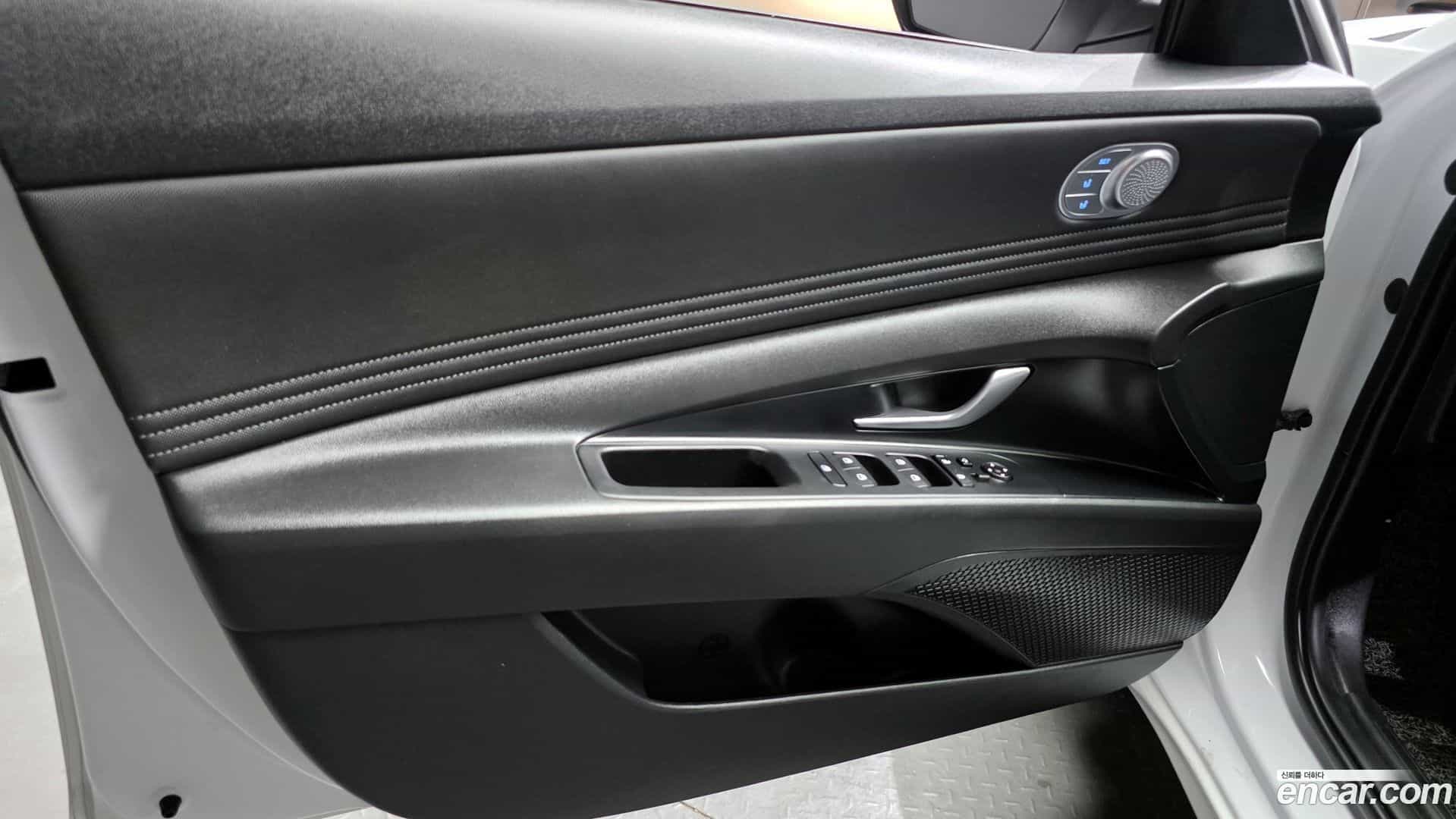 AVANTE Hyundai 2022.4-INNER-034