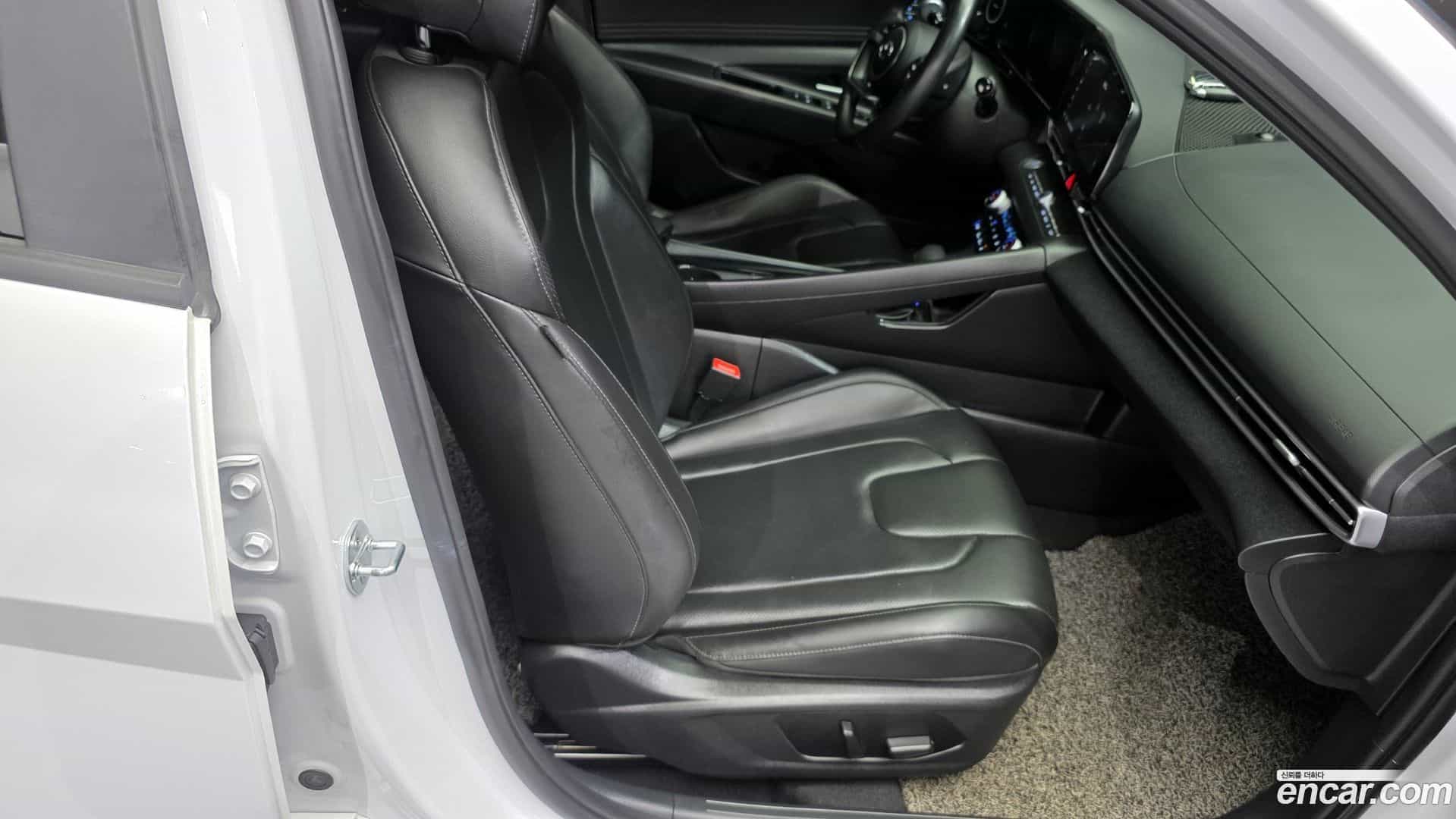 AVANTE Hyundai 2022.4-INNER-036