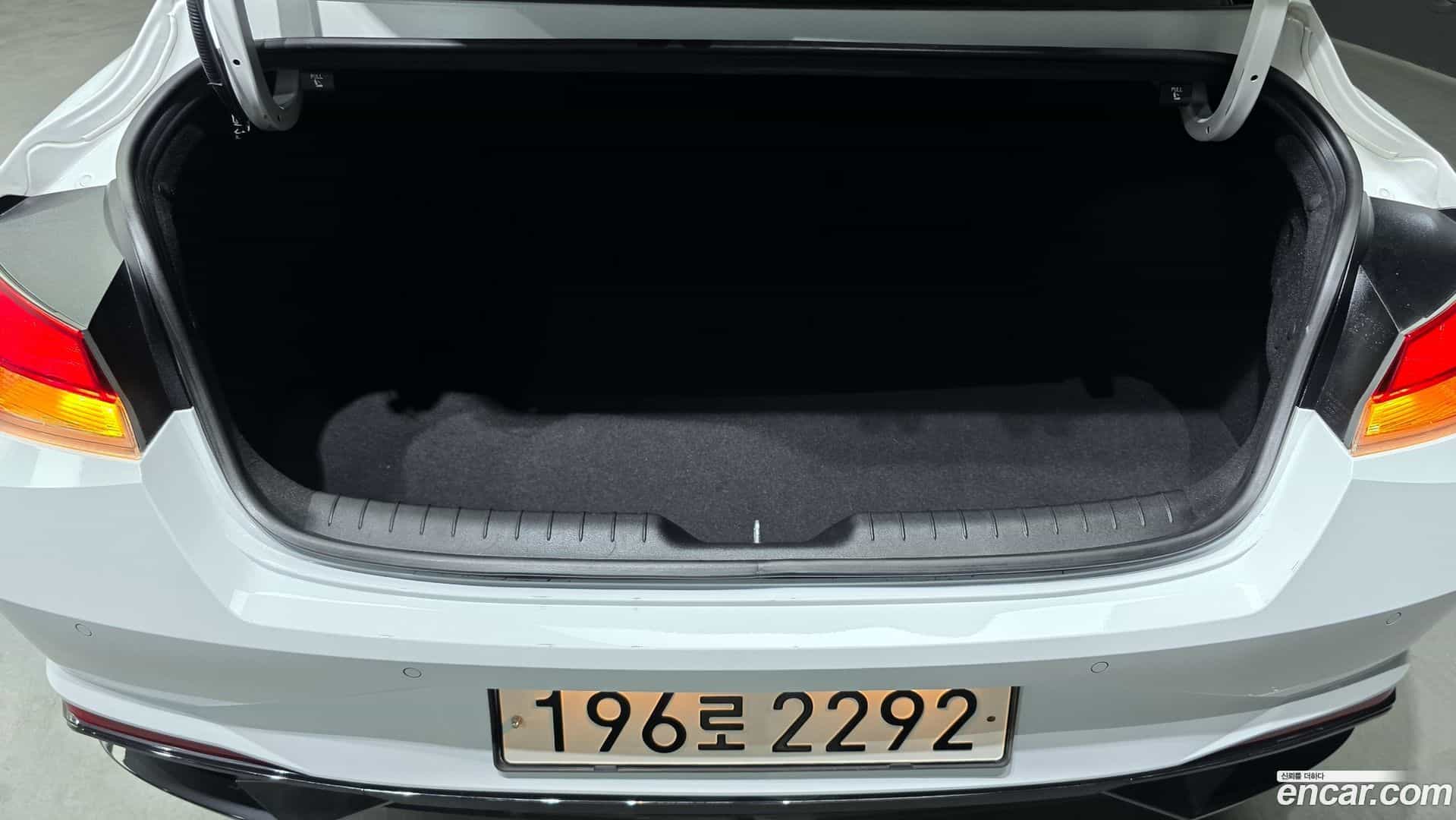 AVANTE Hyundai 2022.4-OPTION-043