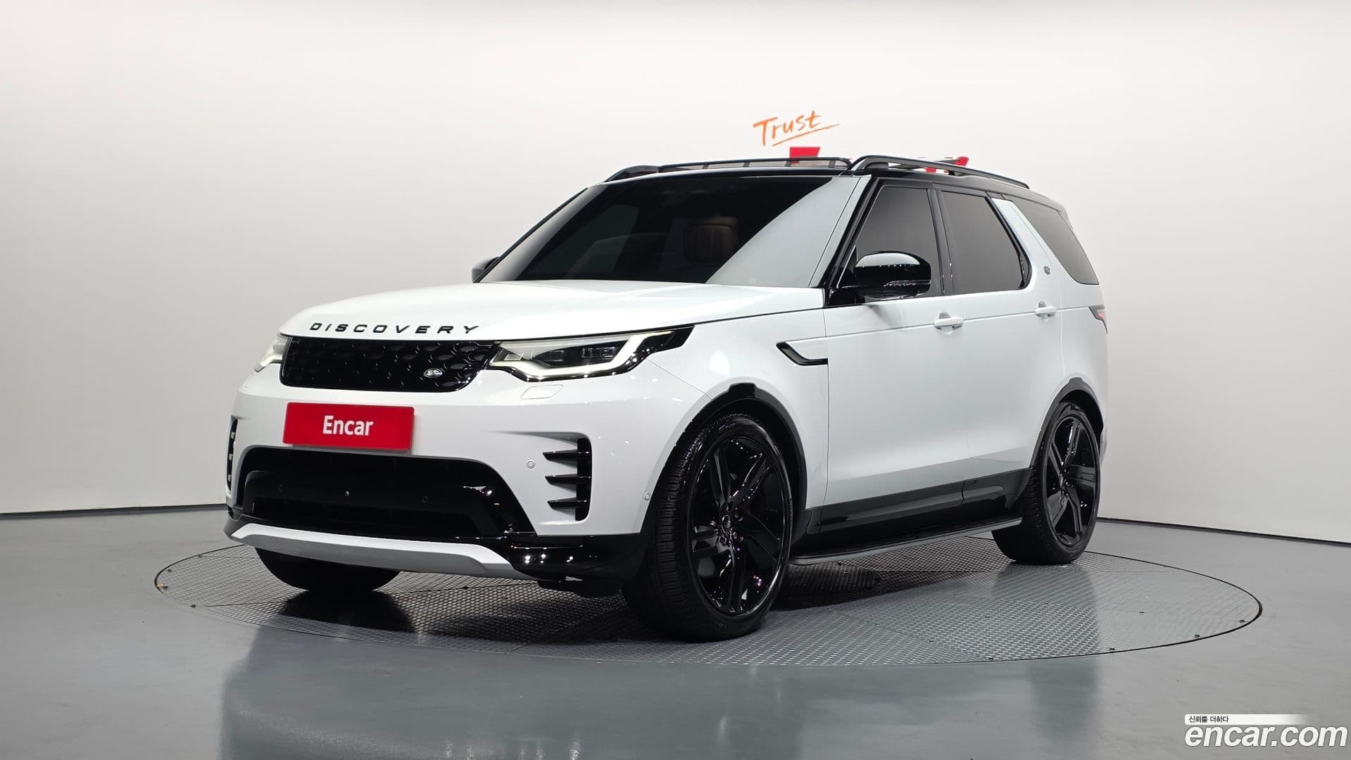 Main__Slider__Photo:Discovery Land Rover 2024.11-0