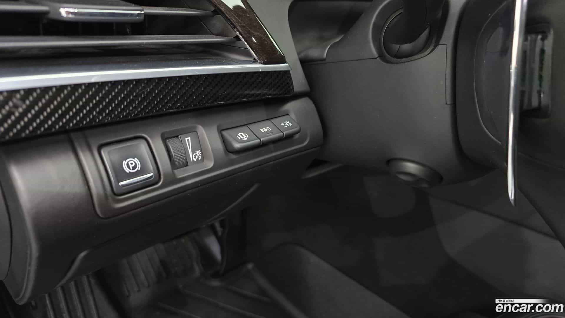 CT6 Cadillac 2017.4-OPTION-019
