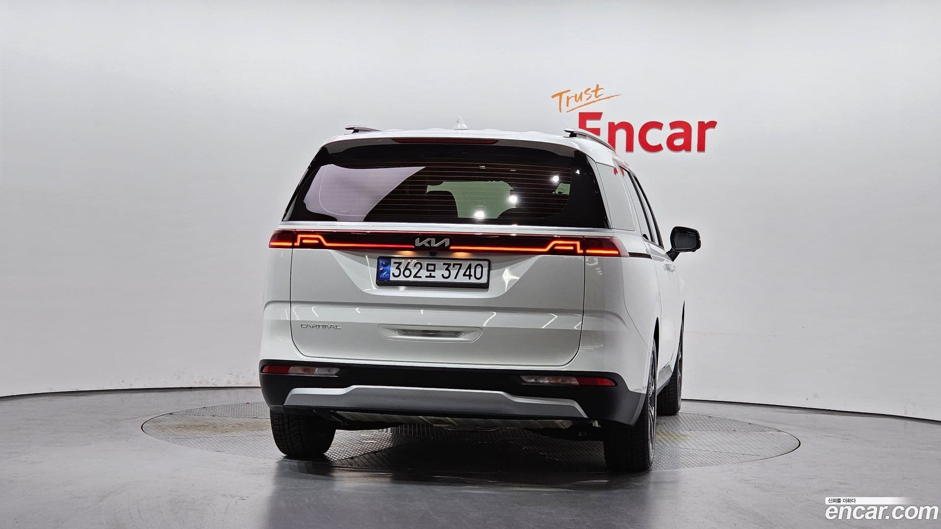 Main__Slider__Photo:Canival Kia 2022.11-3