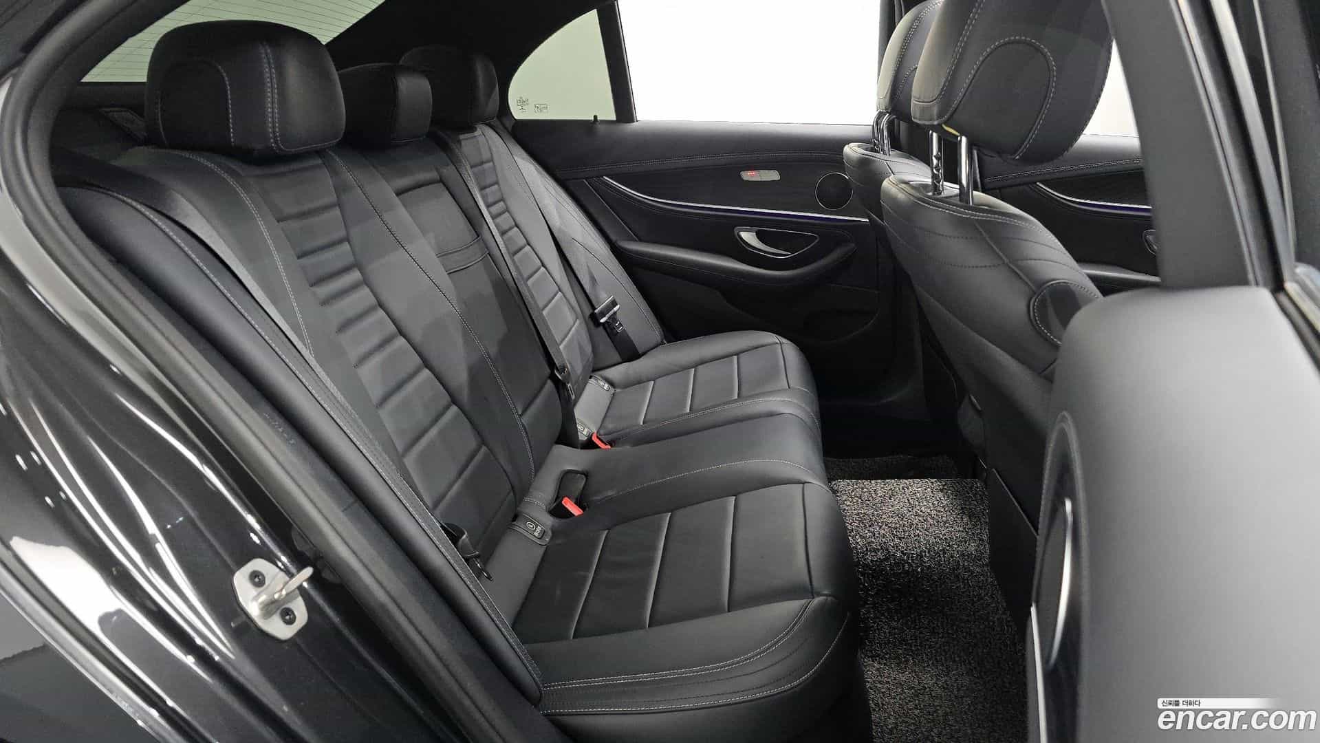 E-Class Mercedes-Benz 2021.0-OPTION-015