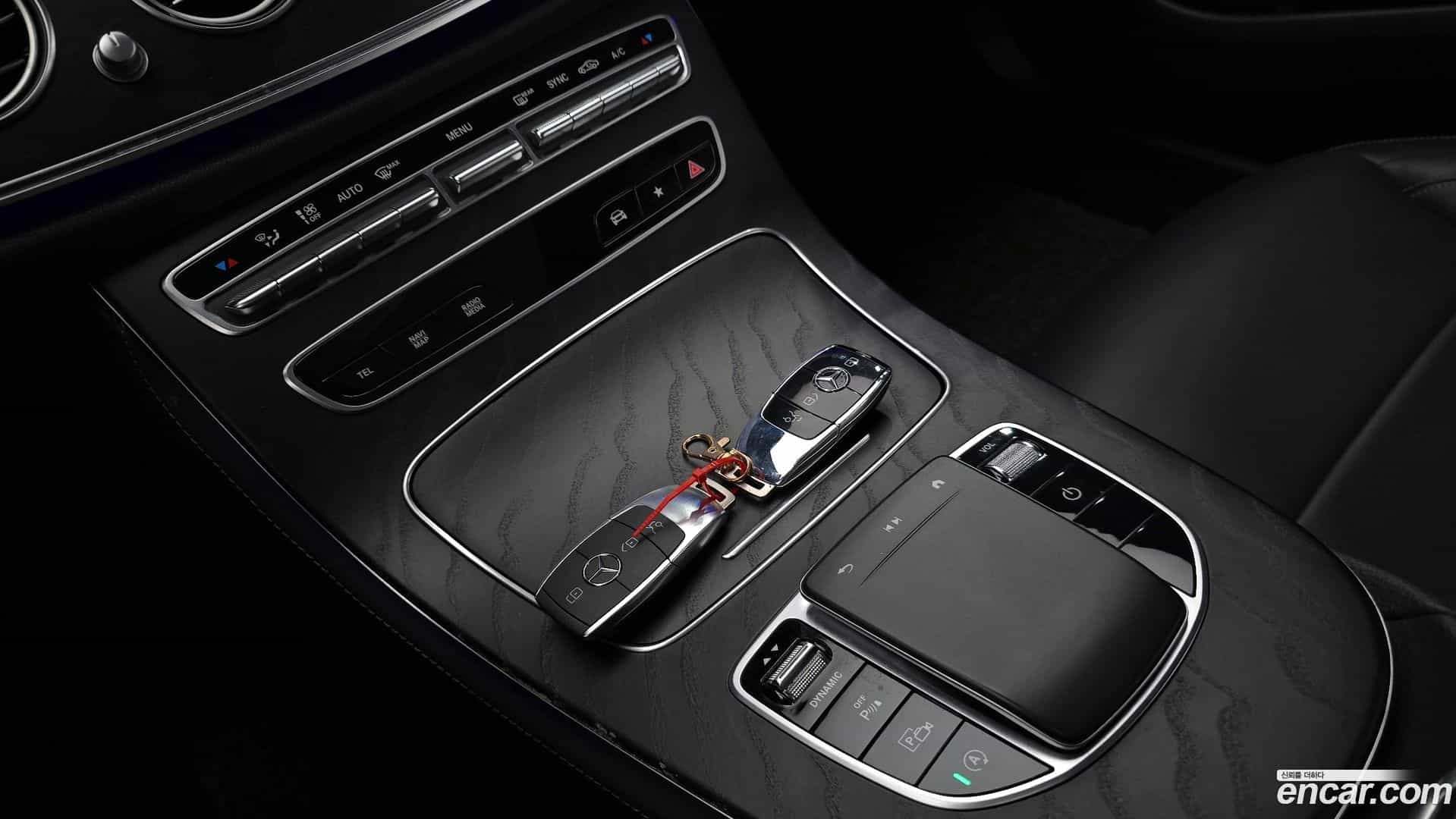 E-Class Mercedes-Benz 2021.0-OPTION-022