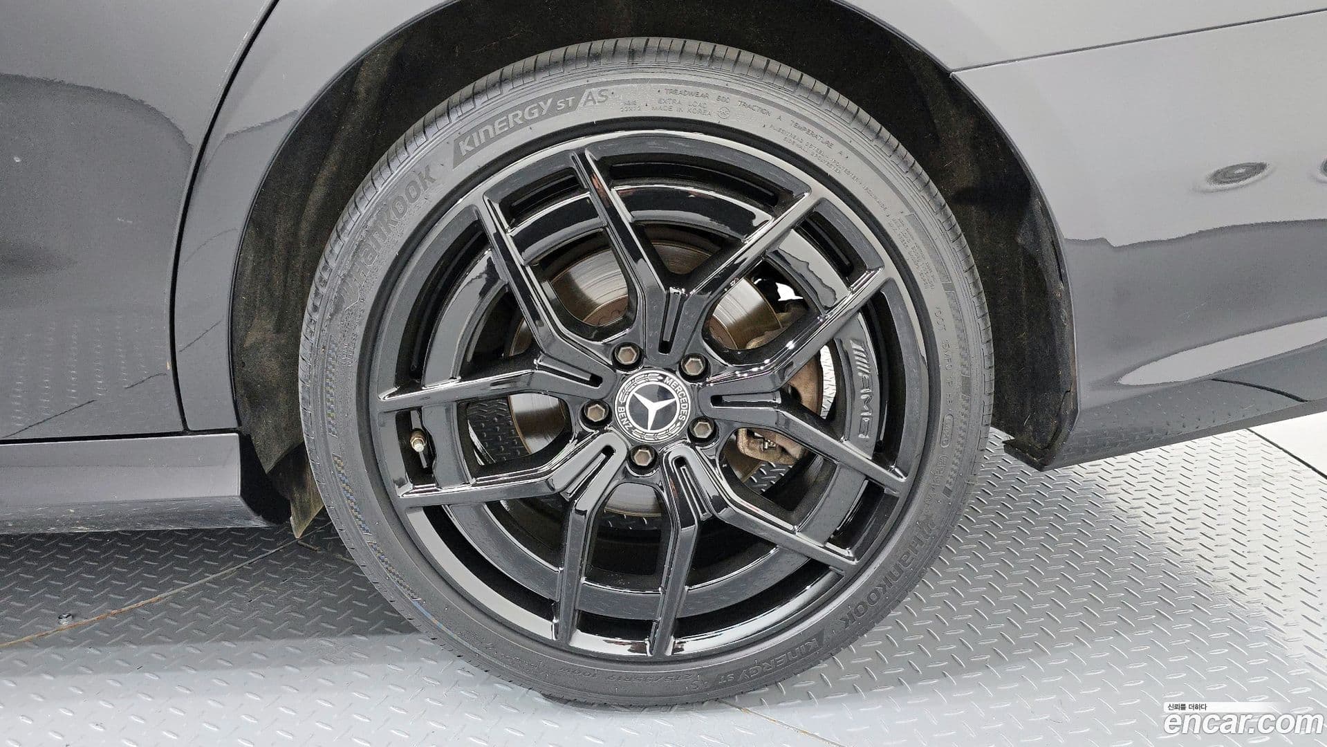 Main__Slider__Photo:E-Class Mercedes-Benz 2021.0-20
