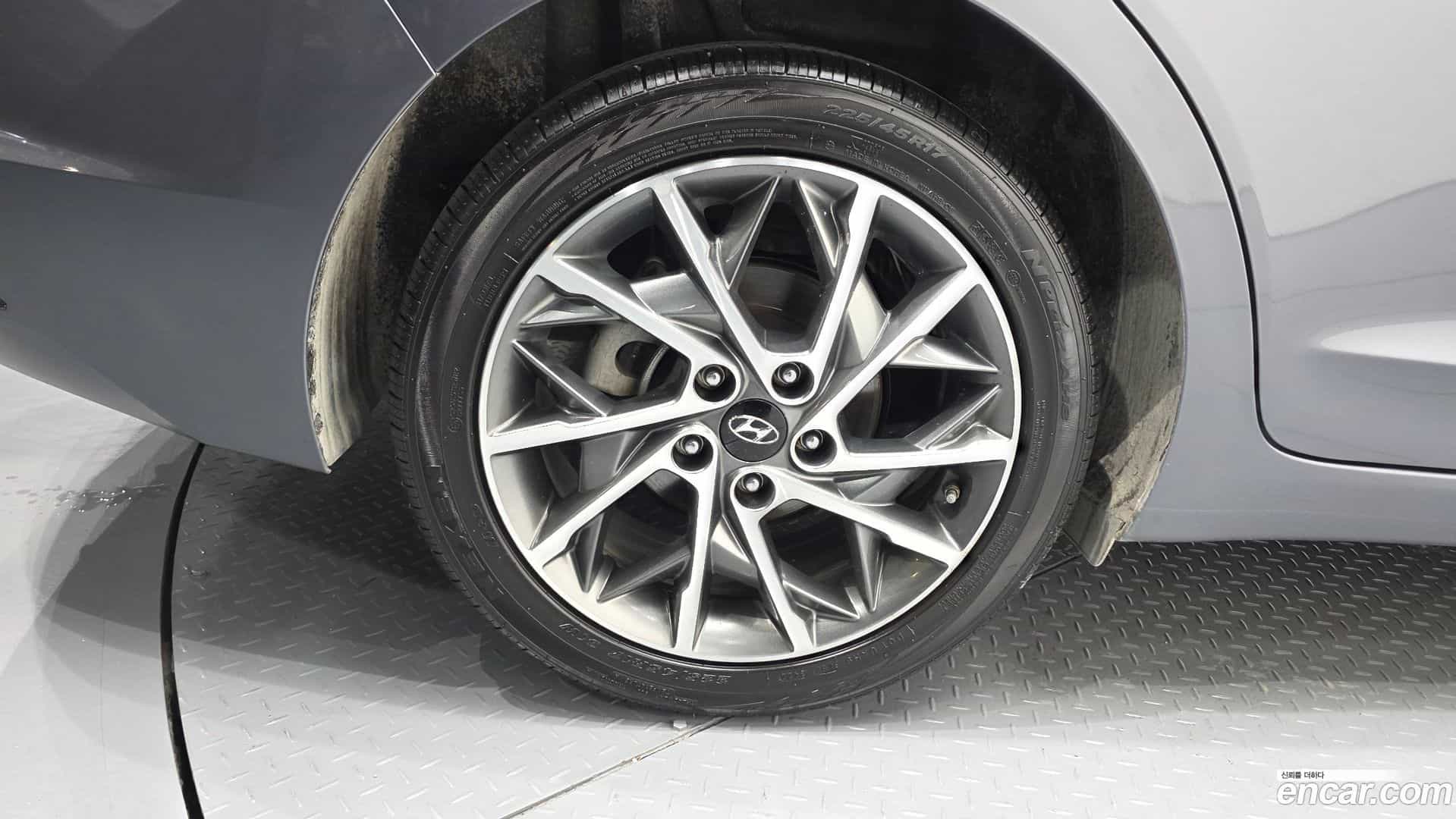 AVANTE Hyundai 2019.0-OUTER-005