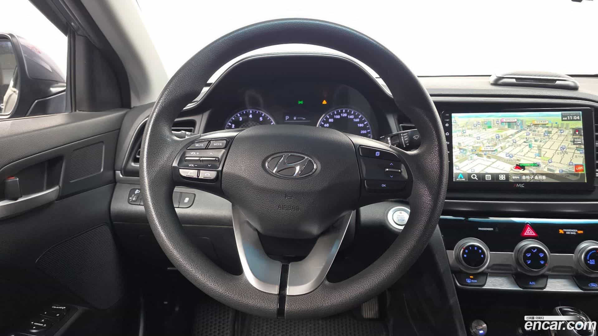 AVANTE Hyundai 2019.0-OPTION-017