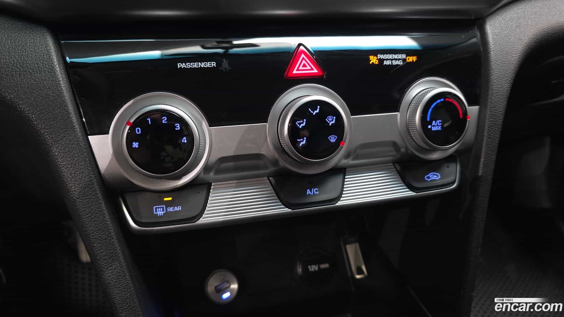 AVANTE Hyundai 2019.0-OPTION-020