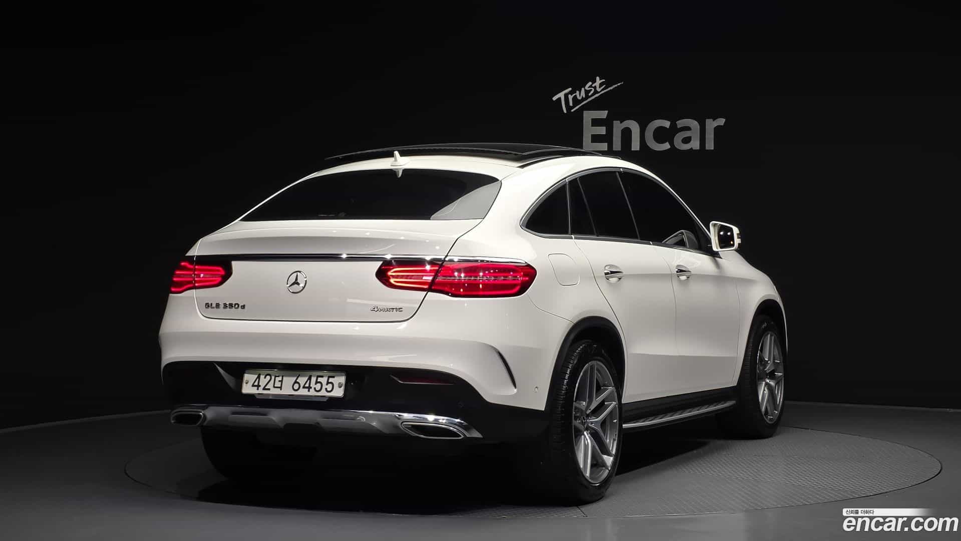 GLE-Class Mercedes-Benz 2017.3-OUTER-002