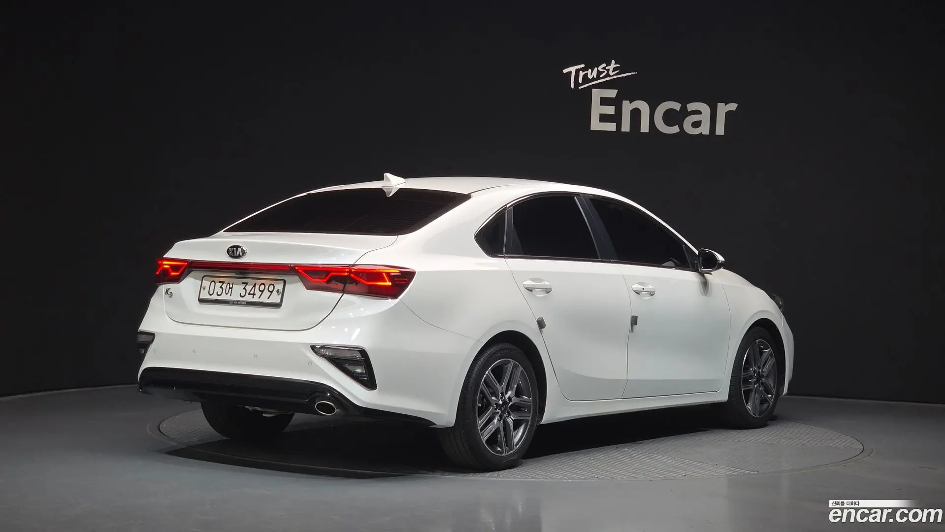 Main__Slider__Photo:K3 Kia 2018.3-1