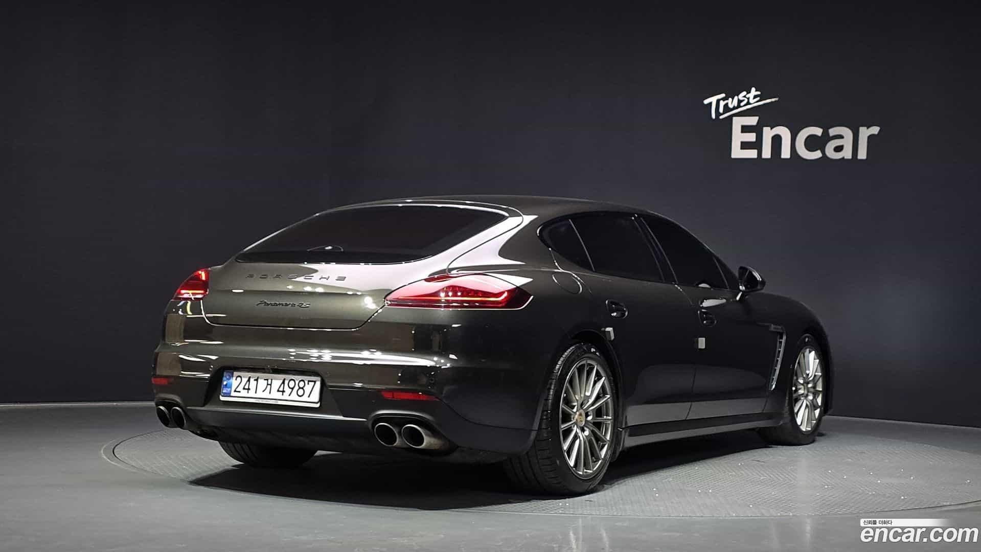 Panamera Porsche 2014.7-OUTER-002