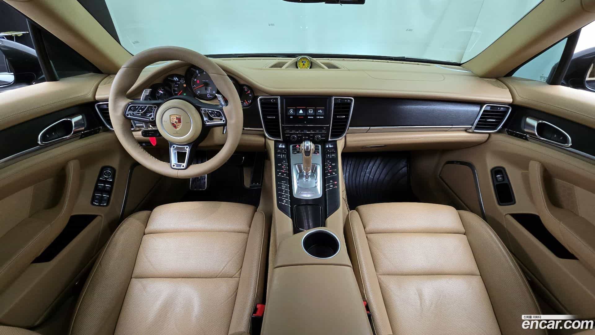 Panamera Porsche 2014.7-INNER-007