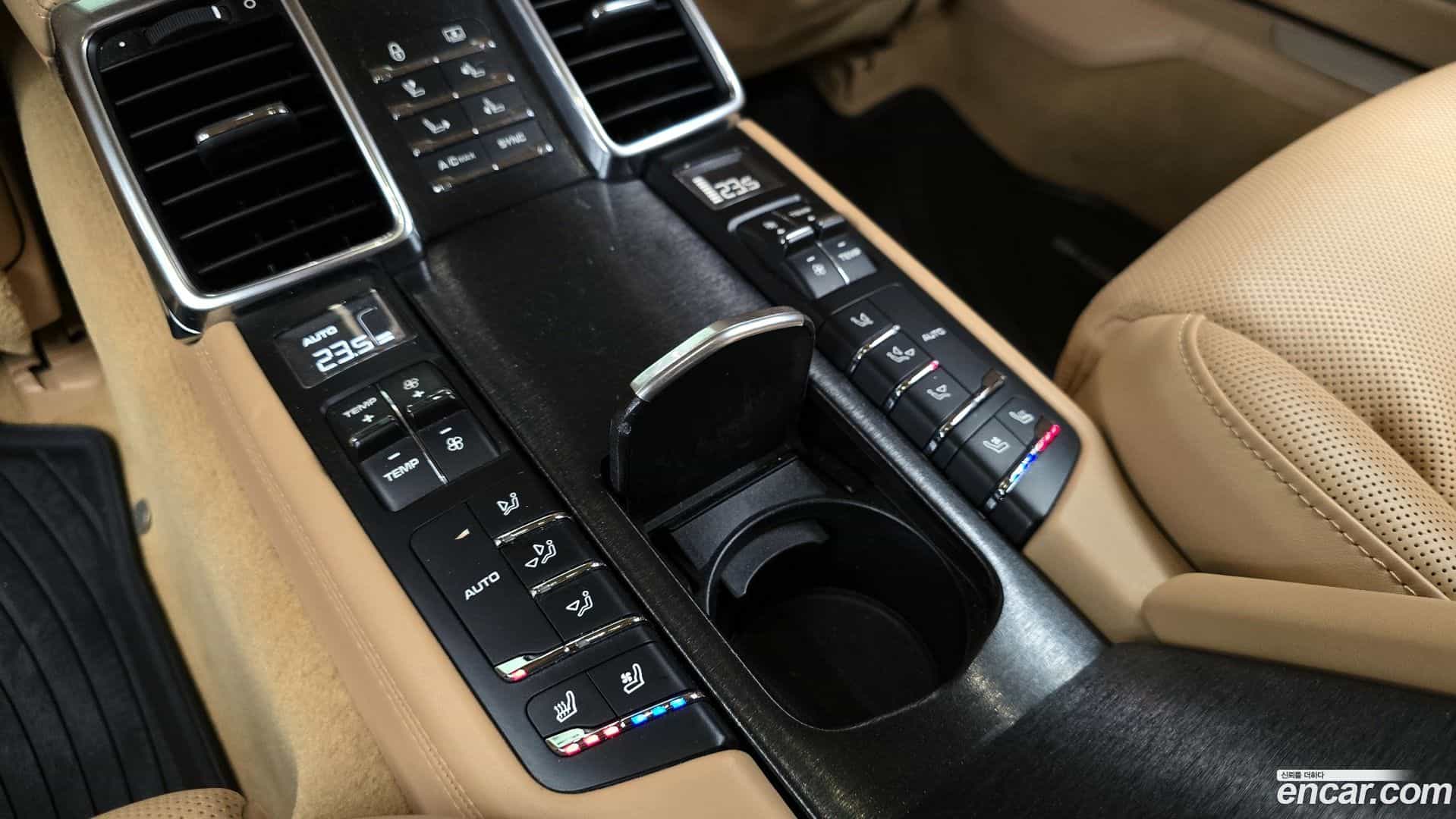 Panamera Porsche 2014.7-OPTION-023