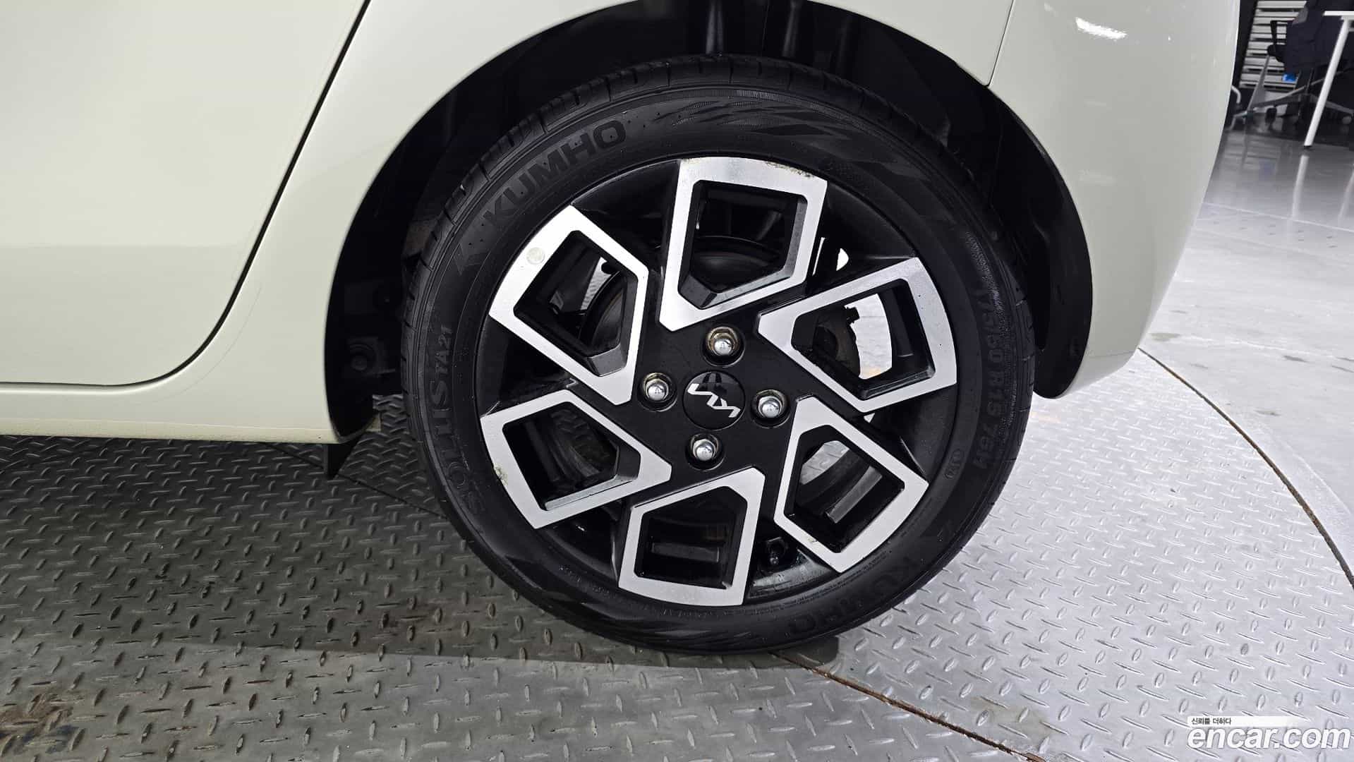 RAY Kia 2023.4-OUTER-031