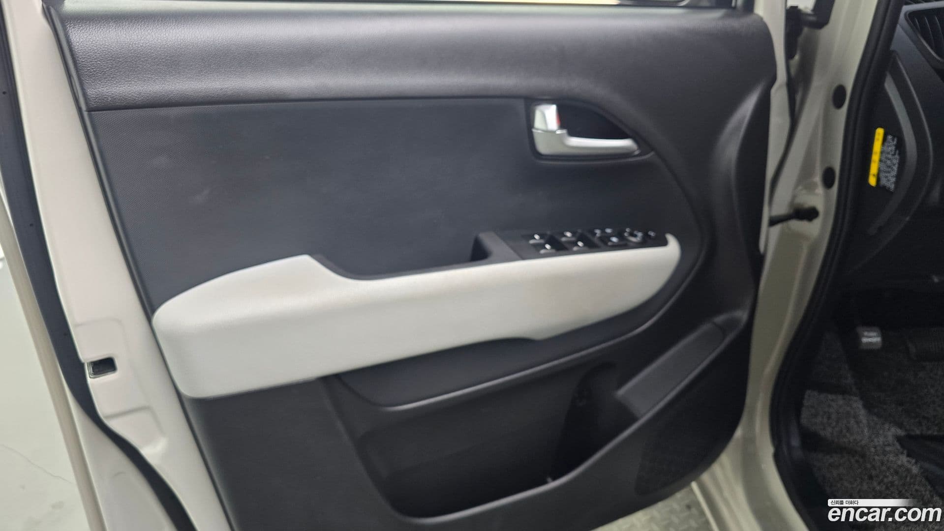 Main__Slider__Photo:RAY Kia 2023.4-23