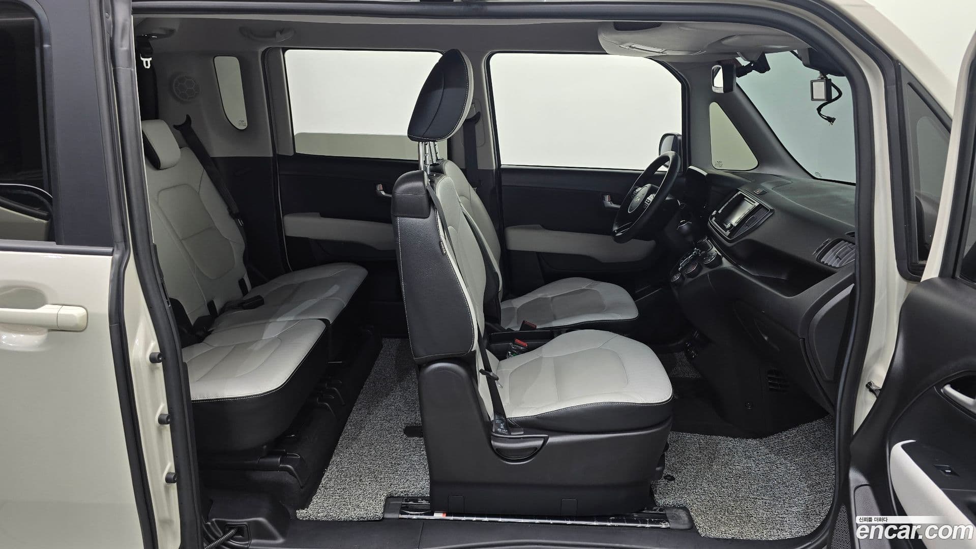 Main__Slider__Photo:RAY Kia 2023.4-25