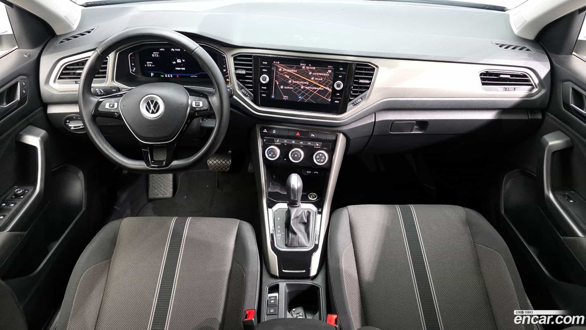 T-Roc Volkswagen 2021.5-INNER-007