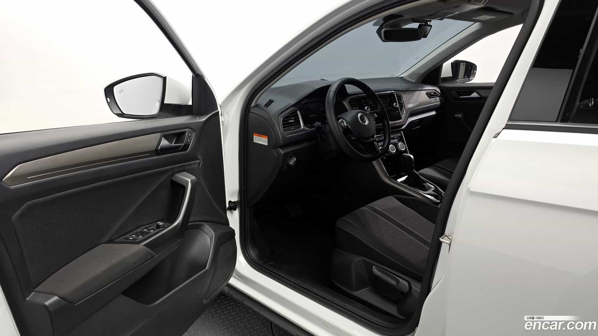 T-Roc Volkswagen 2021.5-INNER-010