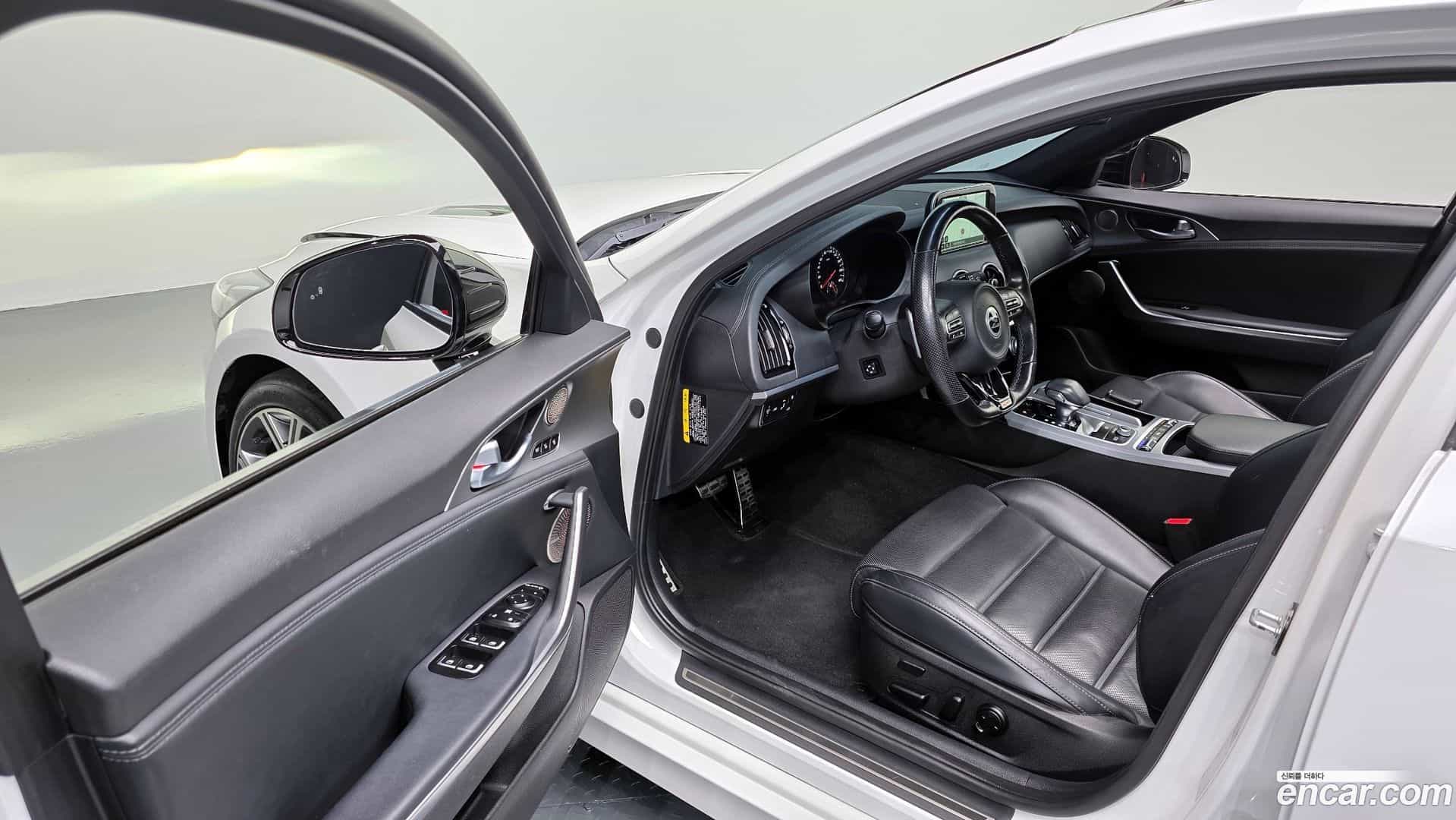 Stinger Kia 2017.8-INNER-010