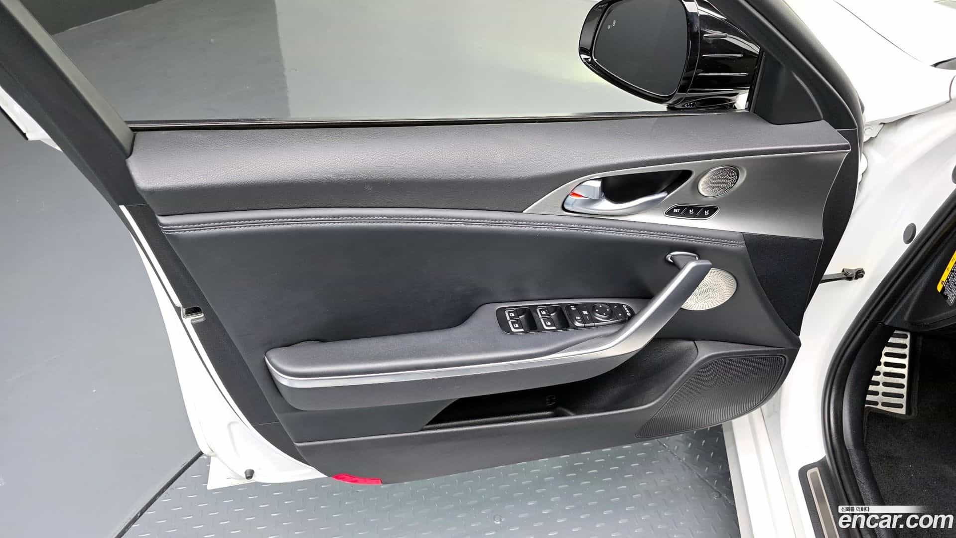 Stinger Kia 2017.8-INNER-034