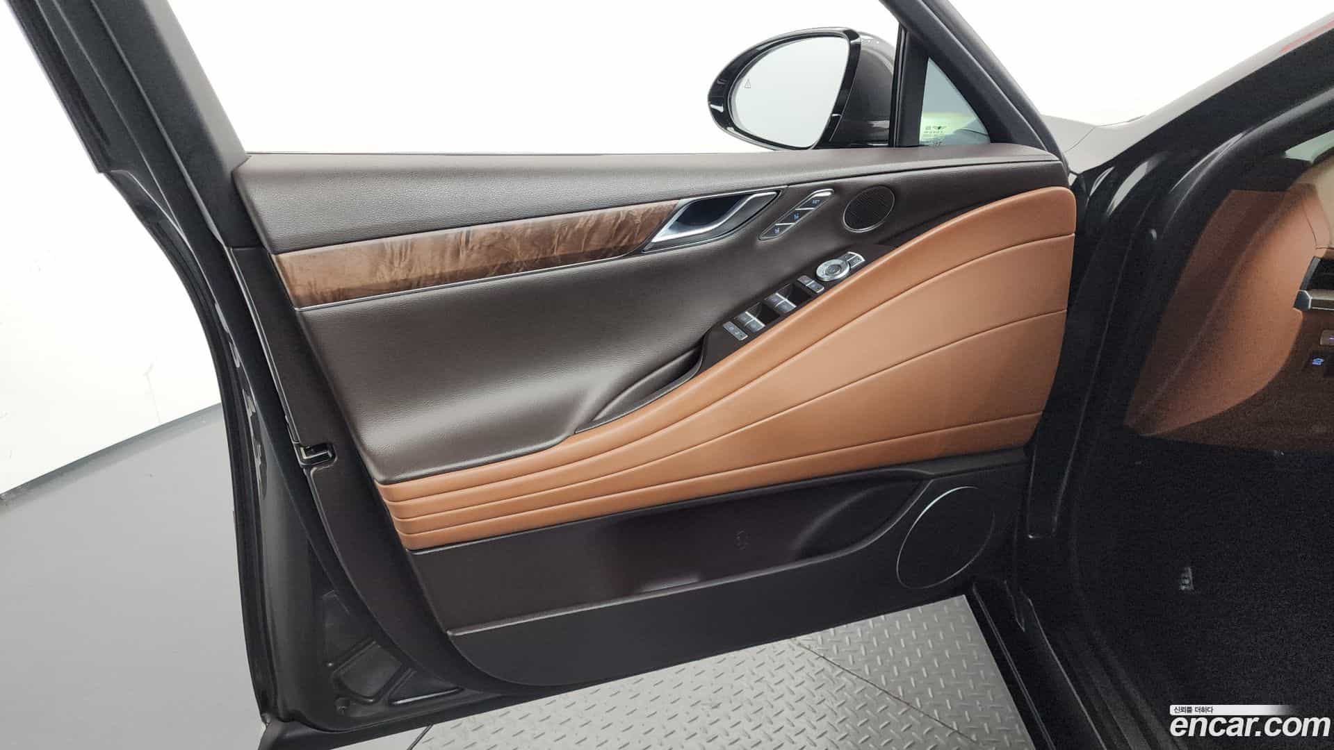 G80 Genesis 2022.2-INNER-034
