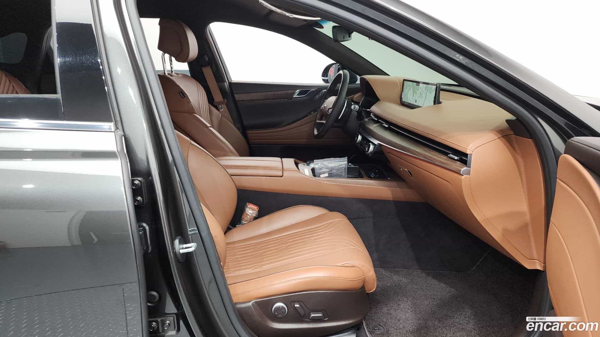 G80 Genesis 2022.2-INNER-036