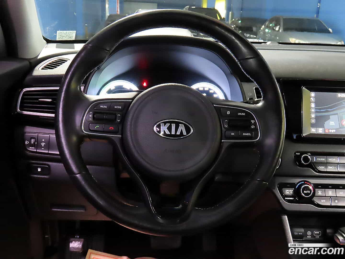 Niro Kia 2016.11-INNER-010