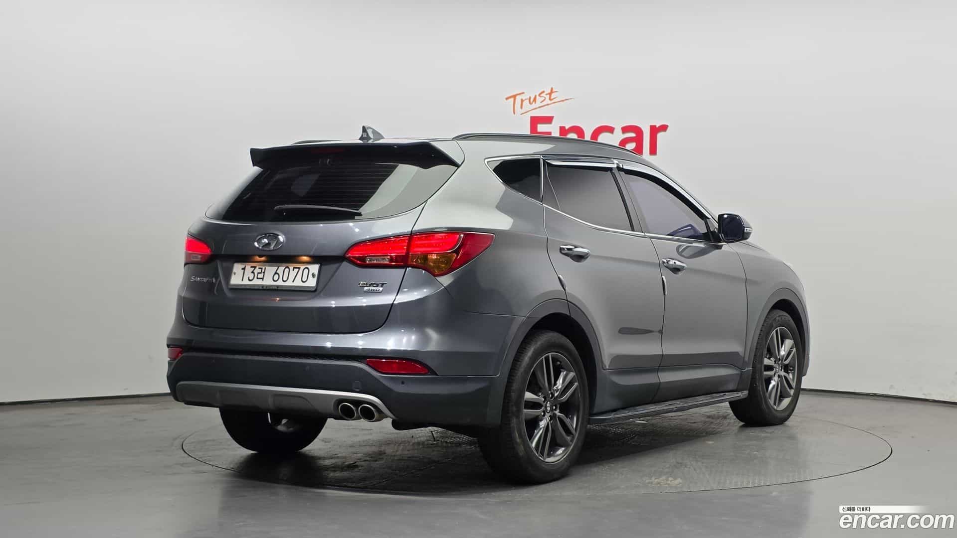 Santafe Hyundai 2015.2-OUTER-002