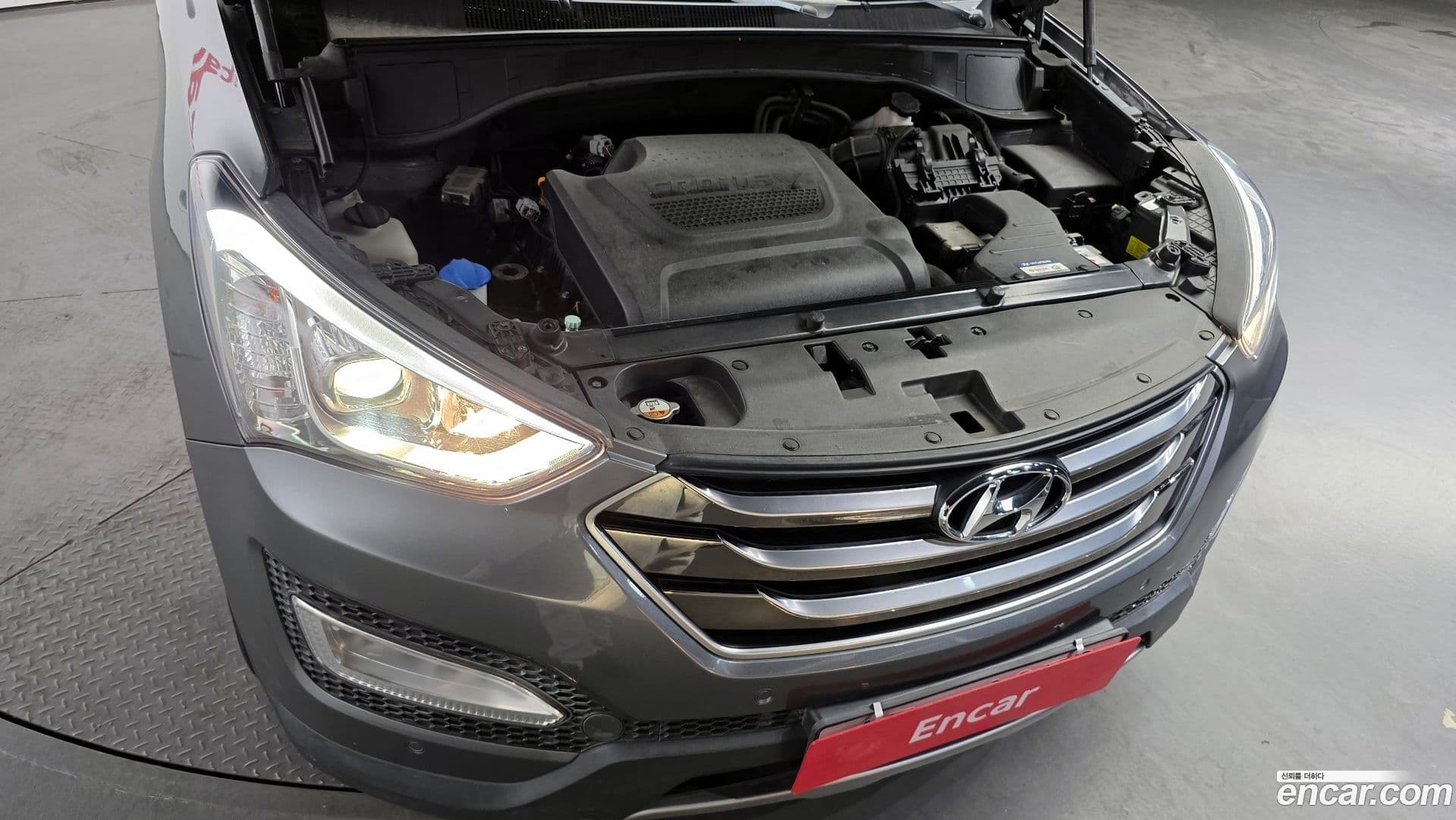 Main__Slider__Photo:Santafe Hyundai 2015.2-5
