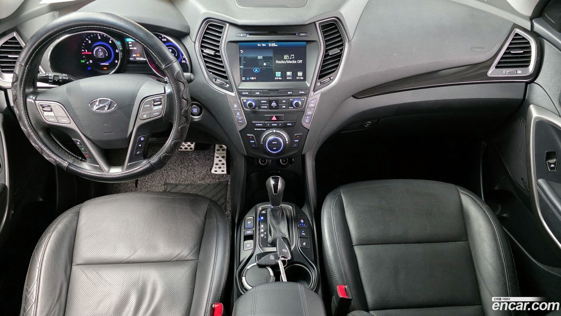Main__Slider__Photo:Santafe Hyundai 2015.2-6