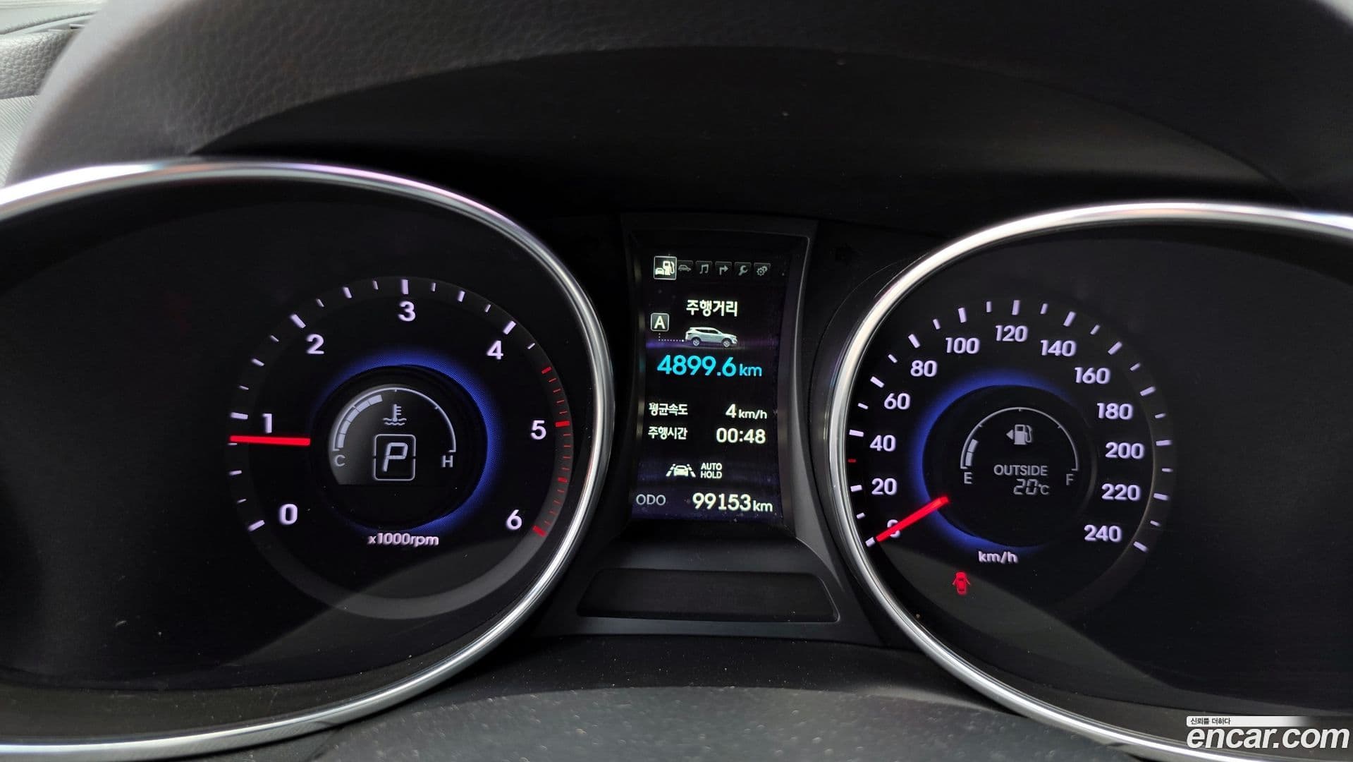 Main__Slider__Photo:Santafe Hyundai 2015.2-7