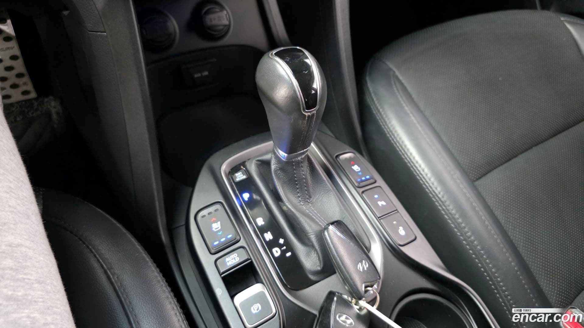 Main__Slider__Photo:Santafe Hyundai 2015.2-8