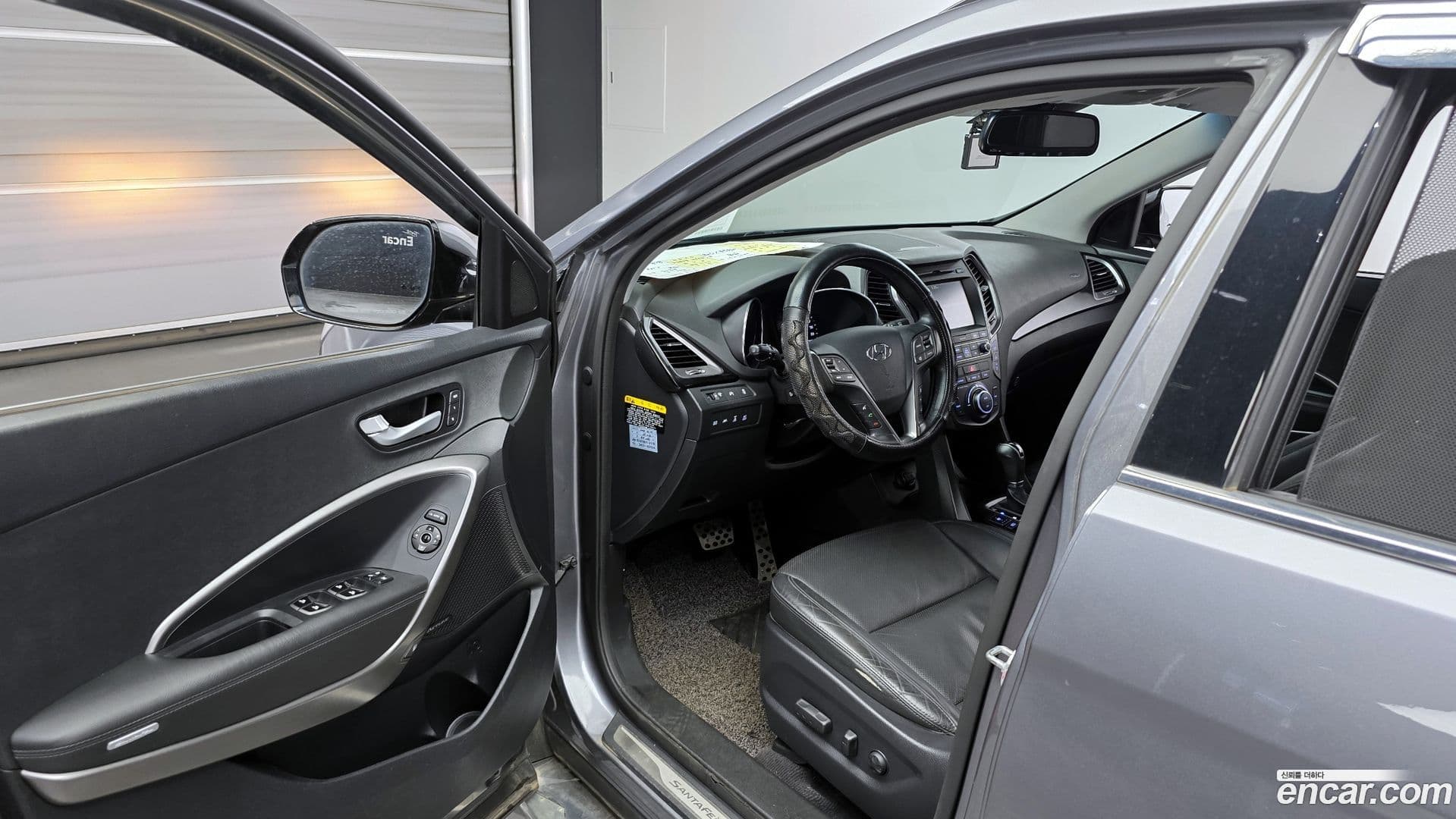 Main__Slider__Photo:Santafe Hyundai 2015.2-9