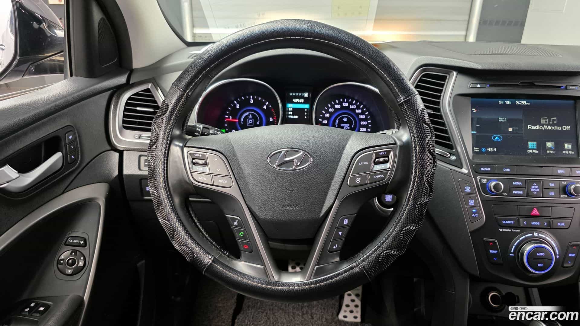 Santafe Hyundai 2015.2-OPTION-016